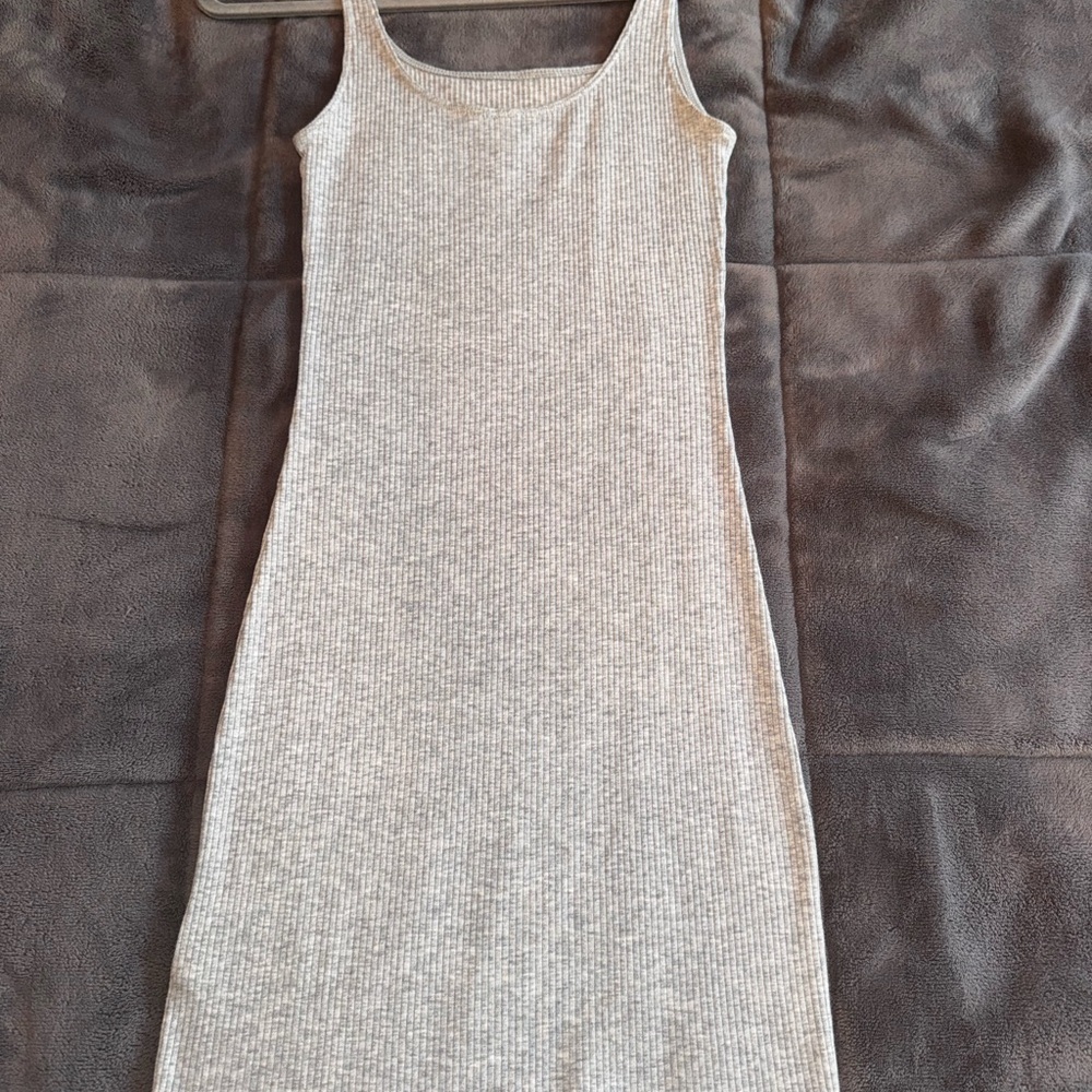 H&M Light Gray Ribbed Dress - Picture 5 of 5